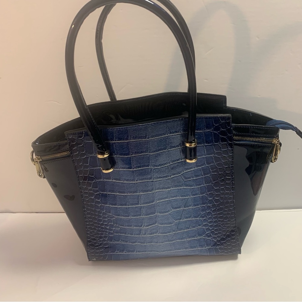 Blue Handbag - Picture 2 of 7